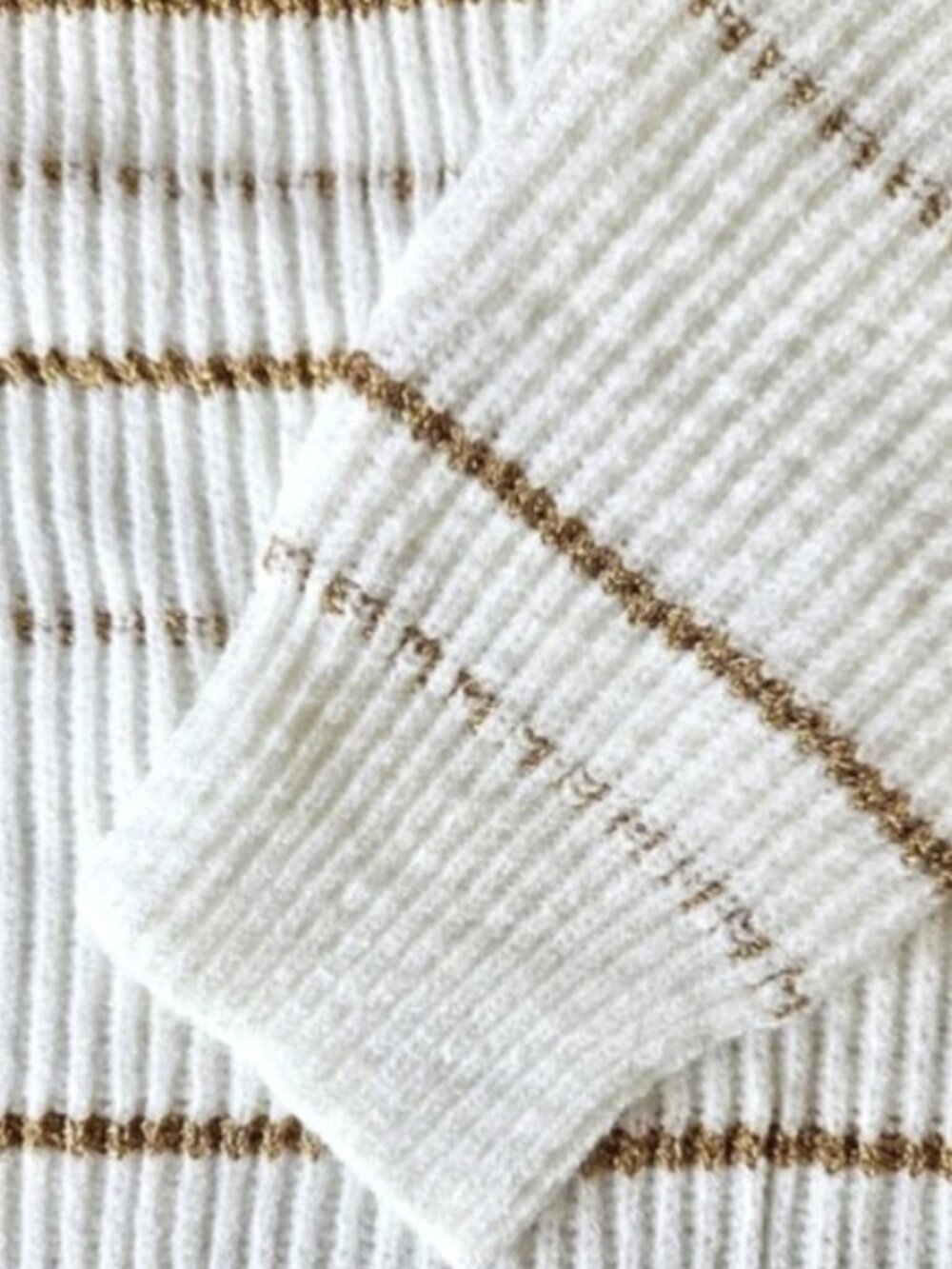 [NWT] Cocoimo V-Neck Loose Fitting Striped V-Neck Sweater - Picture 6 of 9